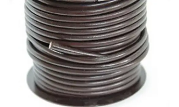 Cuir rond 6mm marron