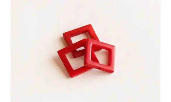 Carré évidé Rouge