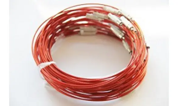 Bracelet câblé rouge